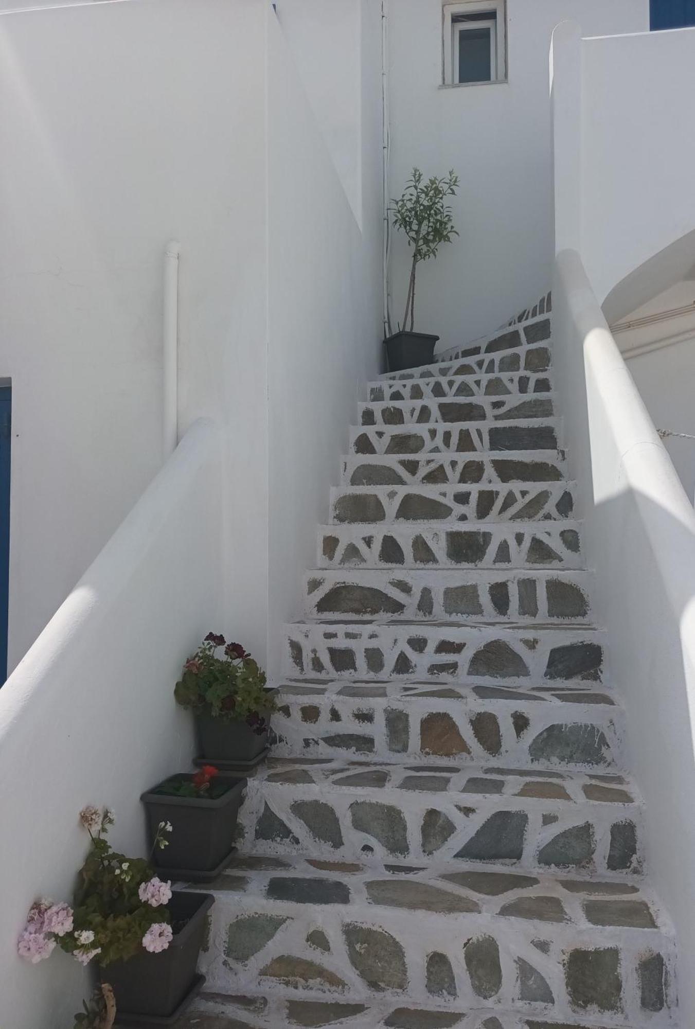 Athina'S Blue Studios Náousa Exterior foto
