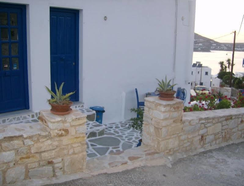 Athina'S Blue Studios Náousa Exterior foto