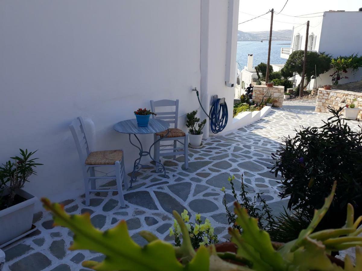 Athina'S Blue Studios Náousa Exterior foto